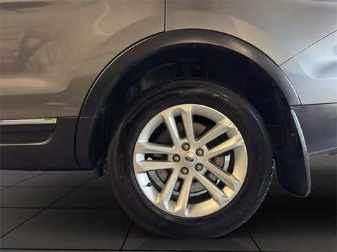 Used 2014 Ford Explorer XLT w/ Equipment Group 202A image 25