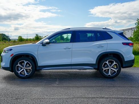 New 2025 Volkswagen Tiguan SE image 25