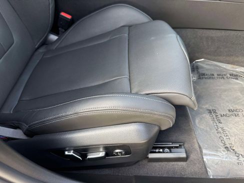 Used 2025 BMW M5 w/ Carbon Package image 33