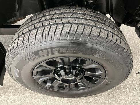 Used 2022 Ford F350 Lariat w/ Lariat Value Package AWD/4WD image 18