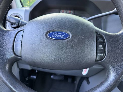 Used 2012 Ford E-350 and Econoline 350 XLT RWD image 15