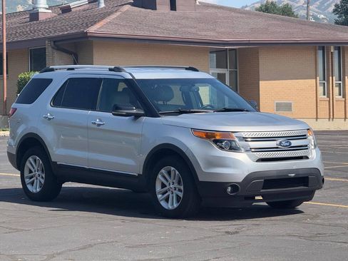 Used 2012 Ford Explorer XLT AWD/4WD image 7