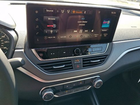 New 2026 Nissan Altima 2.5 SR AWD/4WD image 8