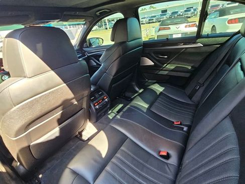 Used 2013 BMW M5 image 19