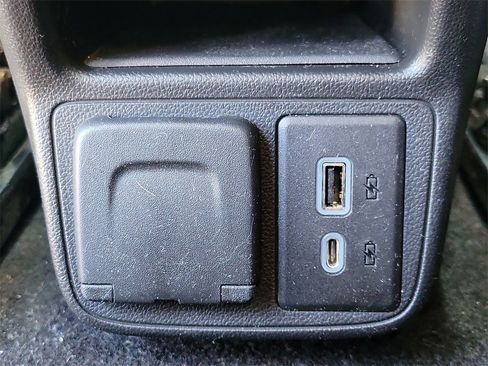 Used 2023 Chevrolet TrailBlazer LT w/ Convenience Package image 13