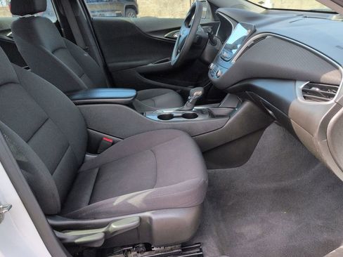 Used 2024 Chevrolet Malibu LT FWD image 24