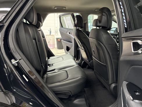 Certified 2023 Kia Sportage EX AWD/4WD image 8