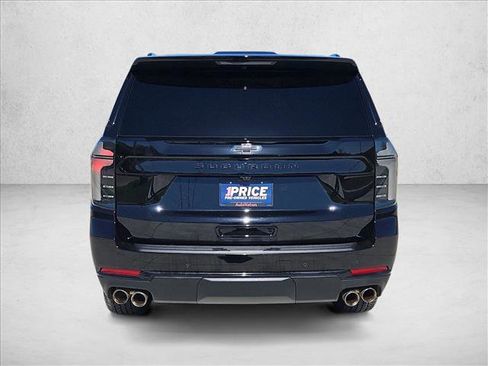 Used 2025 Chevrolet Suburban Z71 w/ Comfort Package image 7