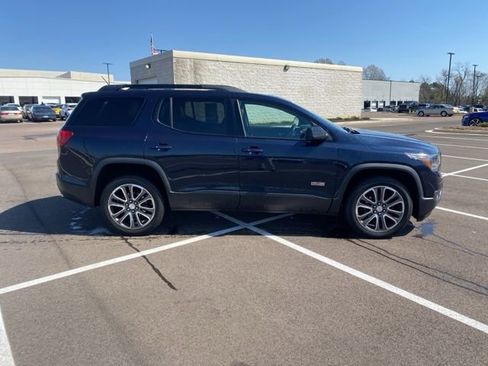 Used 2017 GMC Acadia SLT image 4