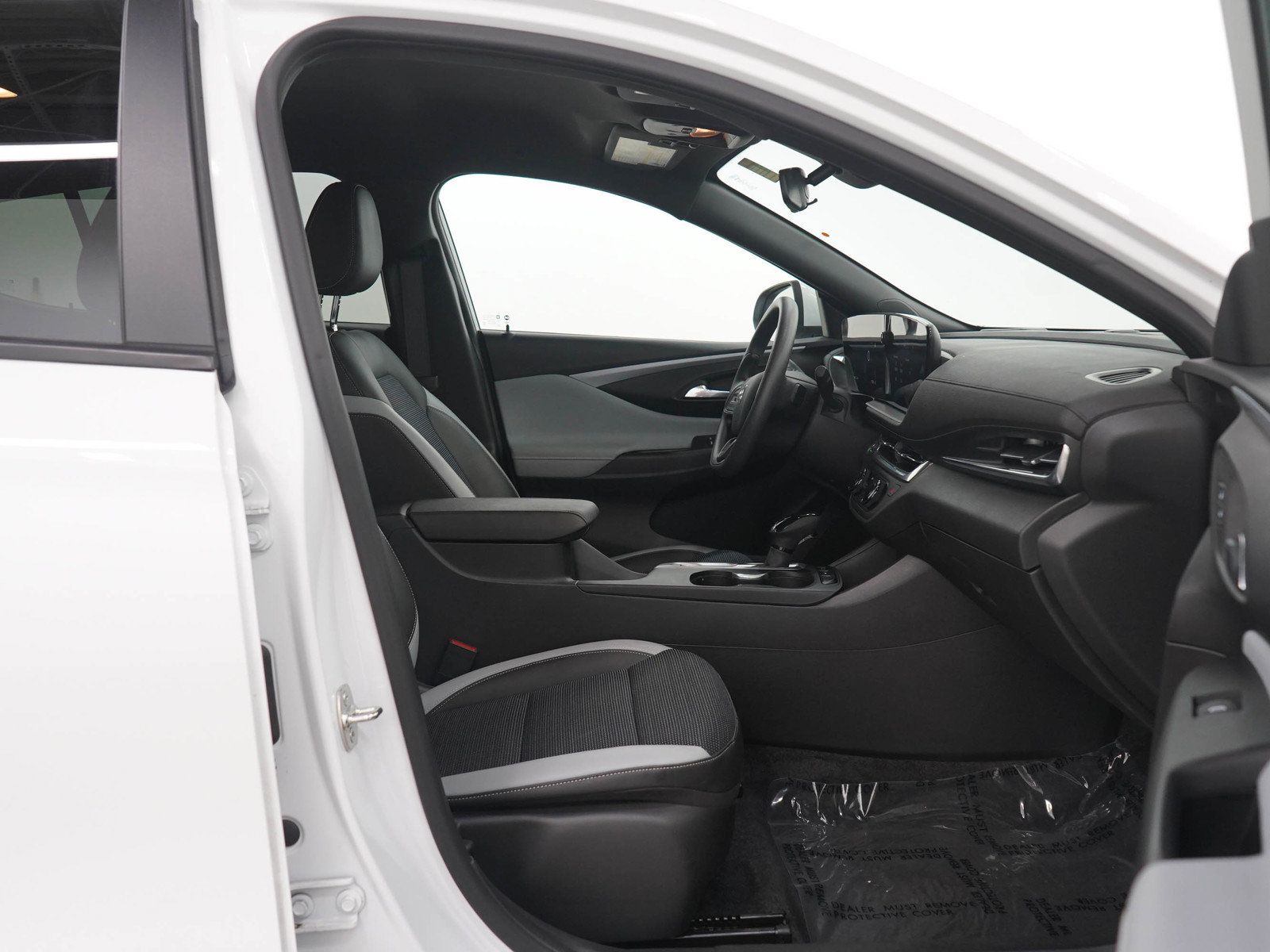 Used 2024 Buick Envista Preferred w/ Advanced Safety Package FWD image 12