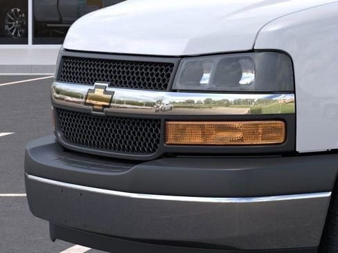 New 2026 Chevrolet Express 2500 w/ Driver Convenience Package RWD image 13