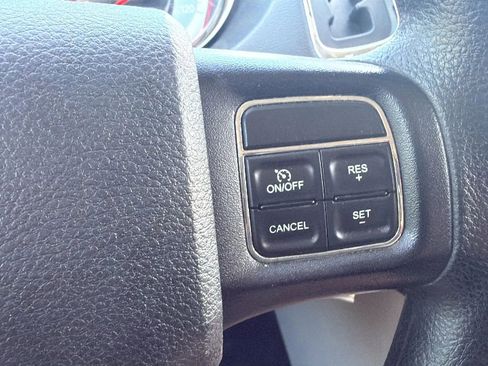 Used 2013 Dodge Grand Caravan SXT image 10