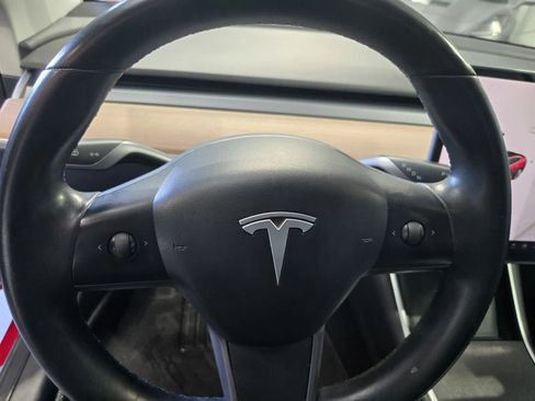 Used 2018 Tesla Model 3 Long Range image 17