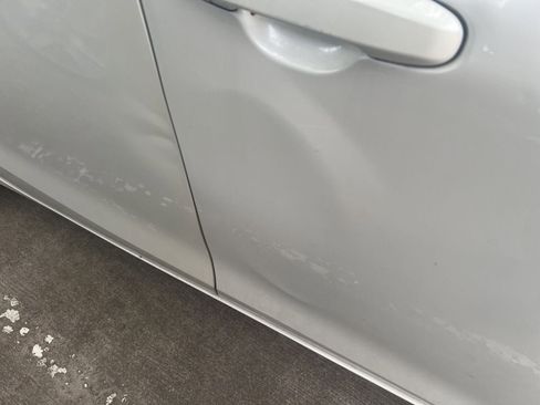 Used 2015 Toyota Camry XSE image 11