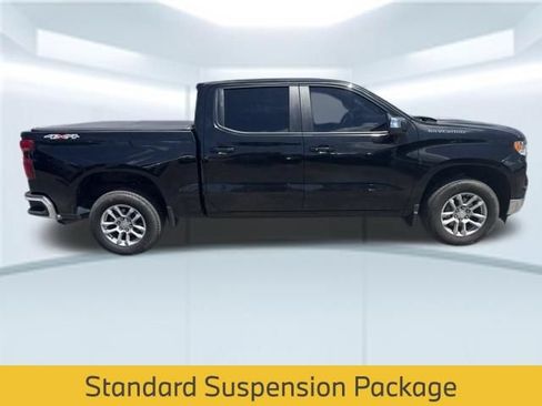 Used 2023 Chevrolet Silverado 1500 LT AWD/4WD image 5