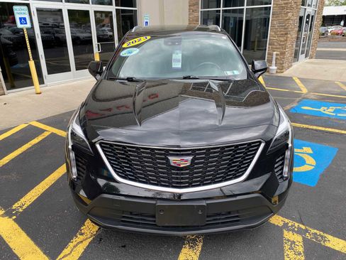 Used 2023 Cadillac XT4 Luxury w/ Cold Weather Package FWD image 12
