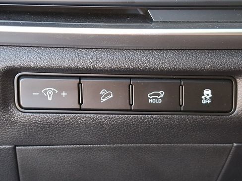 Used 2024 Kia Telluride EX w/ EX Captain's Chair Package image 29