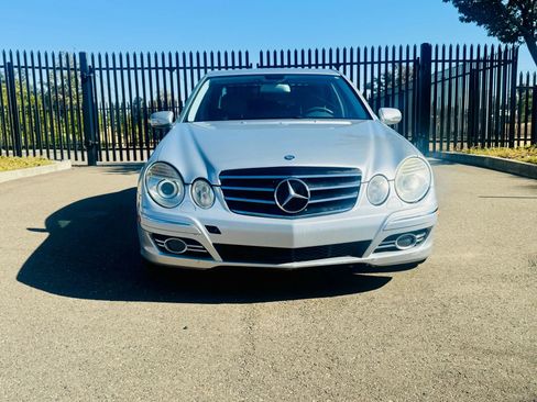 Used 2007 Mercedes-Benz E 350 Sedan image 3