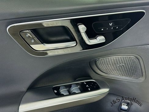 Used 2023 Mercedes-Benz C 300 Sedan image 22