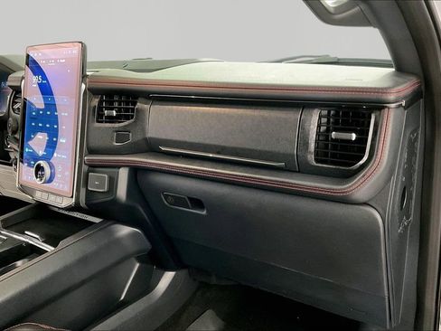 Used 2023 Ford Expedition Limited AWD/4WD image 24