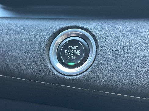 Used 2023 Cadillac Escalade ESV Premium Luxury w/ LPO, Radiant Package AWD/4WD image 23