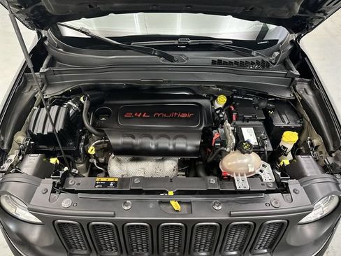 Used 2017 Jeep Renegade Altitude AWD/4WD image 20