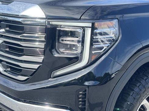 Used 2023 GMC Sierra 1500 SLT w/ SLT Premium Plus Package image 31