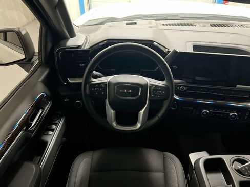 Used 2026 GMC Sierra 1500 SLE w/ X31 Off-Road Package AWD/4WD image 6