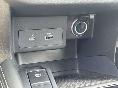 Used 2023 Nissan Kicks SR FWD image 21