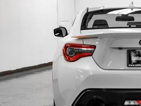 Used 2020 Toyota 86 RWD image 34