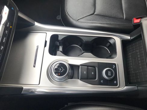 Used 2020 Ford Explorer Limited w/ Class III Trailer Tow Package image 31