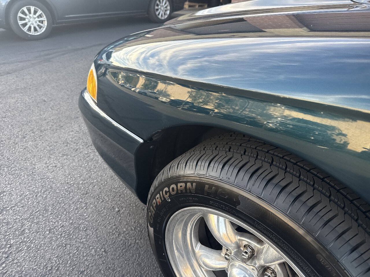 Used 1994 Ford Mustang GT RWD image 26