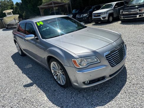 Used 2014 Chrysler 300 C image 1