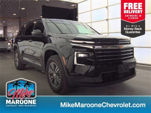 Certified 2024 Chevrolet Traverse LT image 1