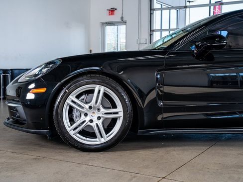 Used 2019 Porsche Panamera image 9
