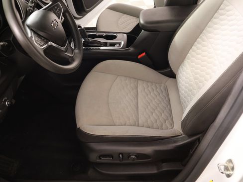 Used 2020 Chevrolet Equinox LS w/ LS Convenience Package FWD image 10