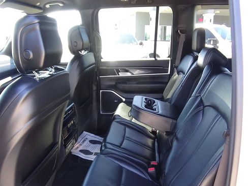 Certified 2024 Jeep Wagoneer 4WD image 43