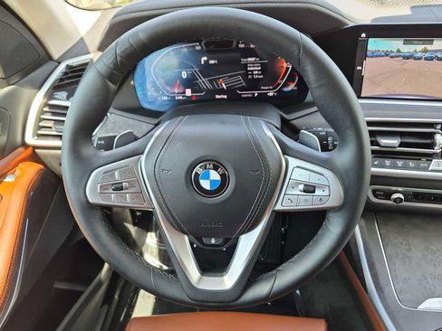 Used 2022 BMW X7 xDrive40i w/ Executive Package AWD/4WD image 25