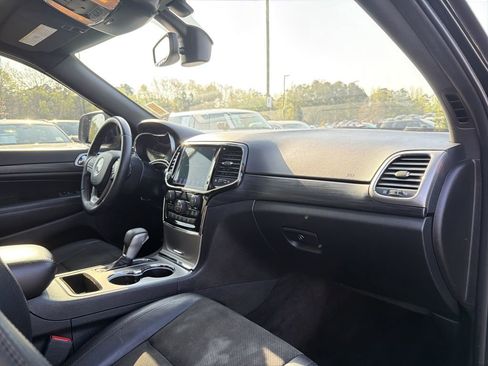 Used 2019 Jeep Grand Cherokee Altitude image 20