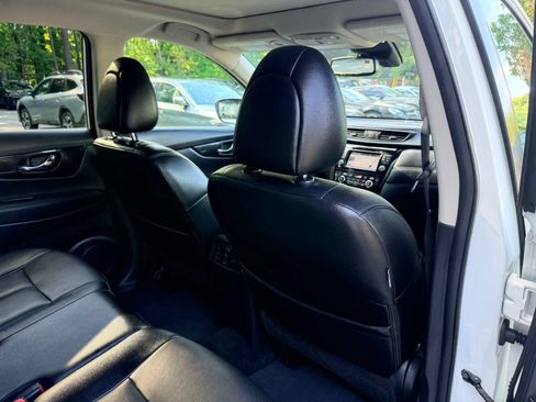 Used 2017 Nissan Rogue SL w/ SL Premium Package FWD image 27