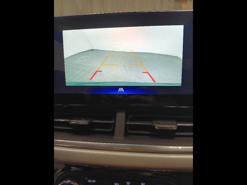 New 2026 Chevrolet Trax LT w/ Sunroof Package image 15