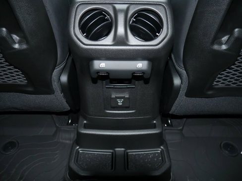 Used 2024 Jeep Wrangler Sahara w/ Technology Group image 27