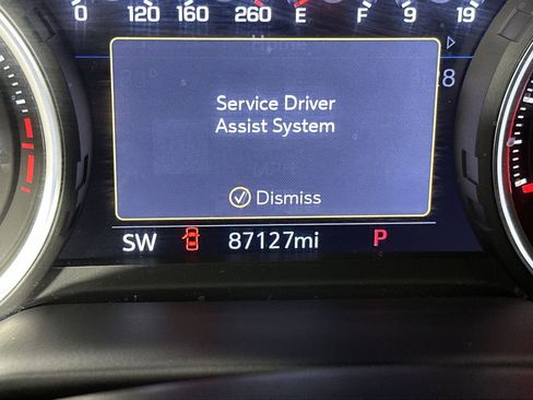 Used 2021 Chevrolet Tahoe Premier w/ Premium Package RWD image 15