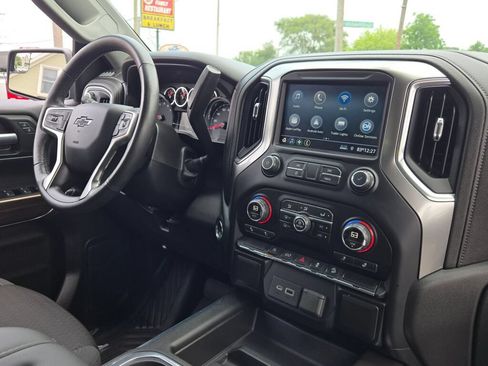 Certified 2021 Chevrolet Silverado 1500 LT Trail Boss w/ LPO, Dark Essentials Package AWD/4WD image 8