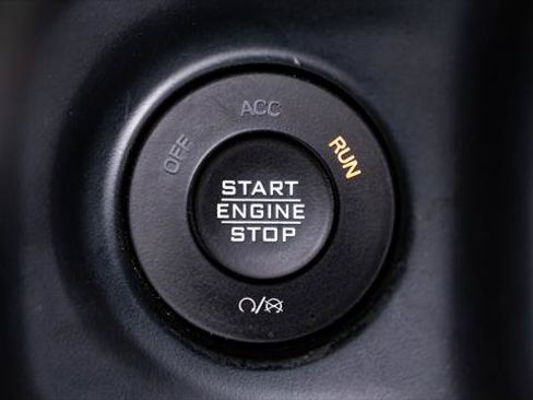 Used 2023 Jeep Wrangler Unlimited Sahara w/ Cold Weather Group AWD/4WD image 27