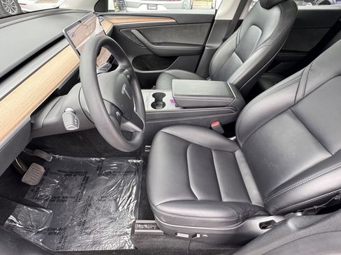 Used 2023 Tesla Model Y Long Range image 18