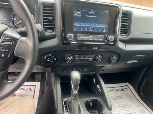 Used 2022 Nissan Frontier S w/ Technology Package image 18
