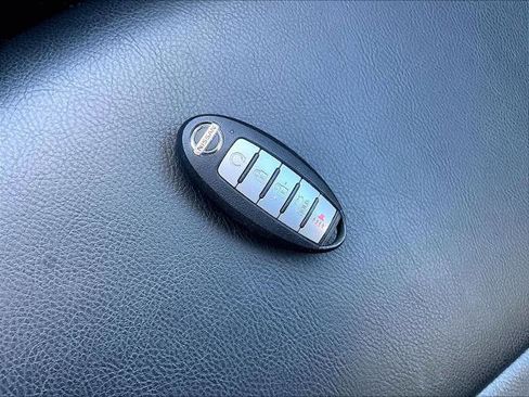 Certified 2021 Nissan Sentra SR w/ SR Premium Package image 29