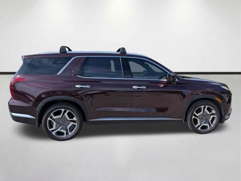 Used 2023 Hyundai Palisade Limited FWD image 3