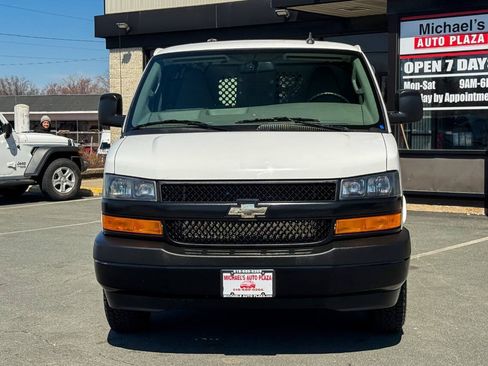 Used 2019 Chevrolet Express 2500 w/ Driver Convenience Package RWD image 9